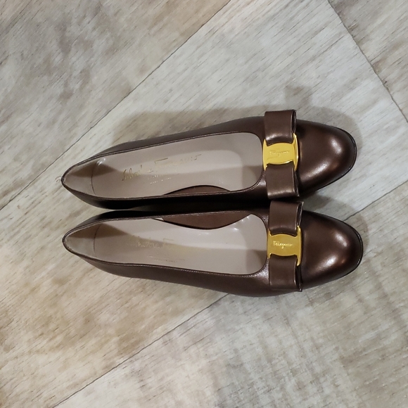 Salvatore Ferragamo pumps - Picture 2 of 3